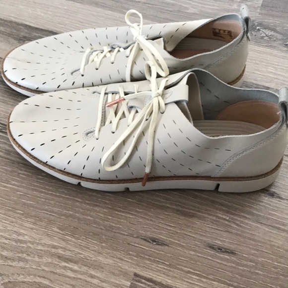 Clark’s Trigenic Sneakers - Picture 2 of 3